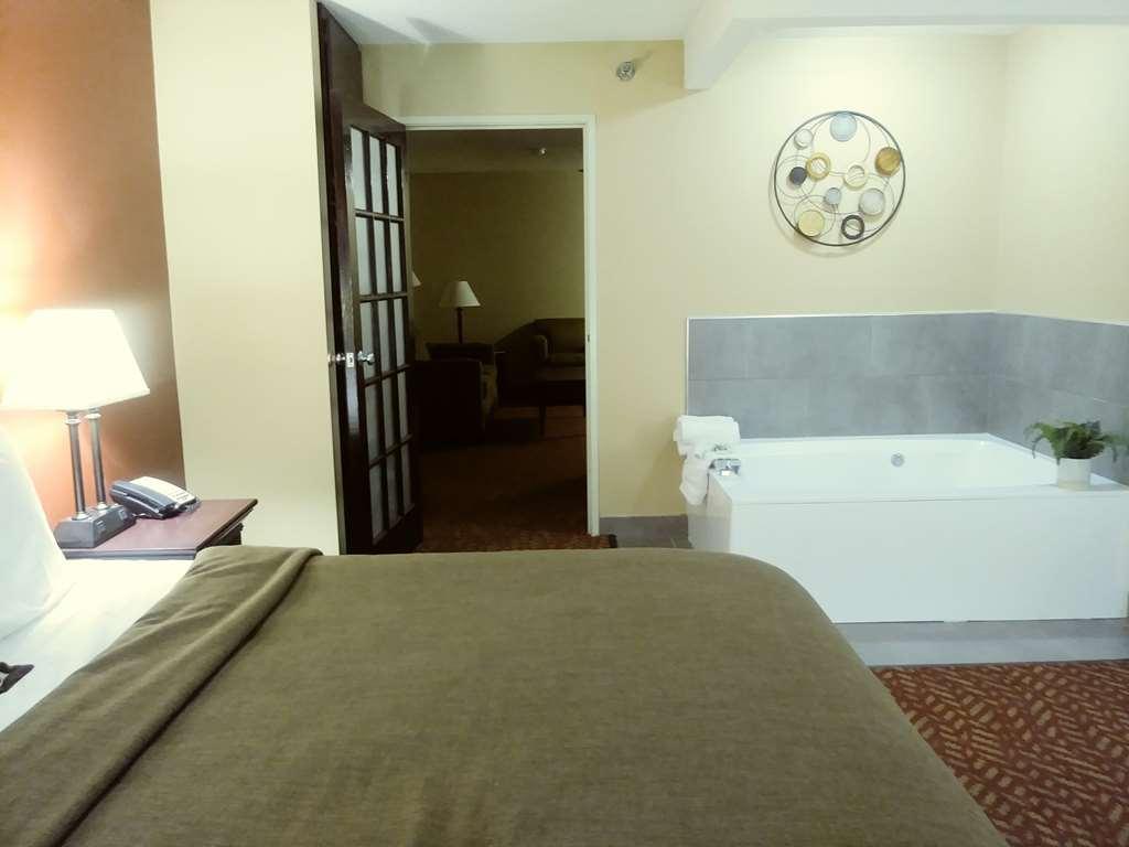 Grandstay Hotel & Suites Cambridge Room photo