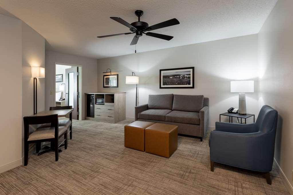 Grandstay Hotel & Suites Cambridge Room photo
