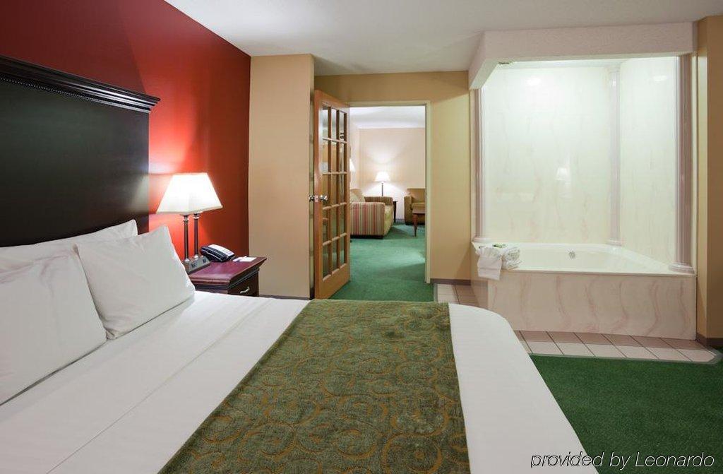 Grandstay Hotel & Suites Cambridge Room photo